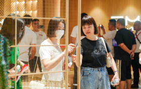 ZMKM×广州建博会！隐形冠军携极简门“绿洲”火爆出展